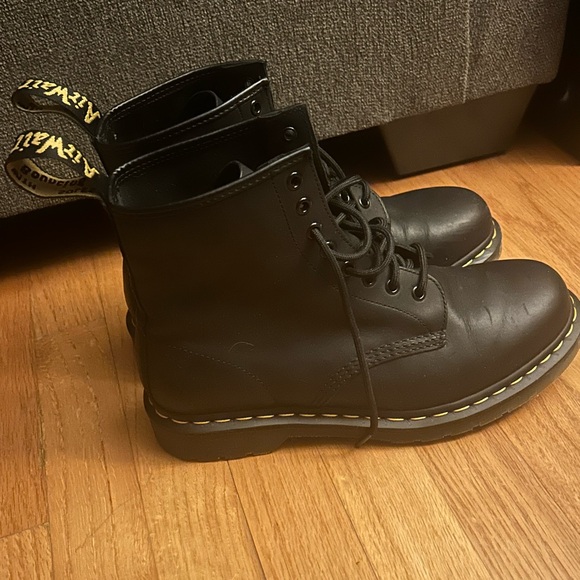 Dr. Martens 1460 Smooth Leather & Wonder Balsam - Picture 3 of 15